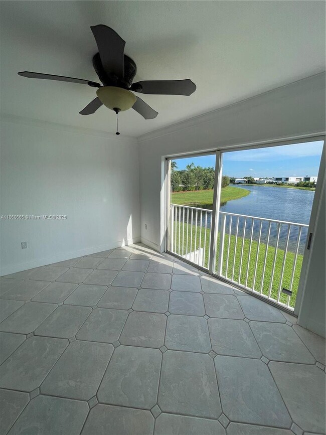 Foto del edificio - 154 Riviera Cir