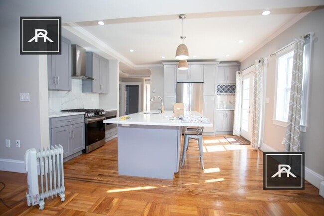 Photo - 4 bedroom in Newton MA 02467 Apartment