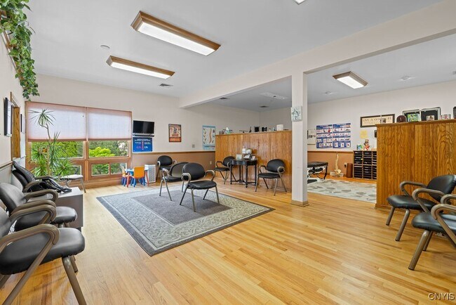 Foto del edificio - 1628 W Genesee St