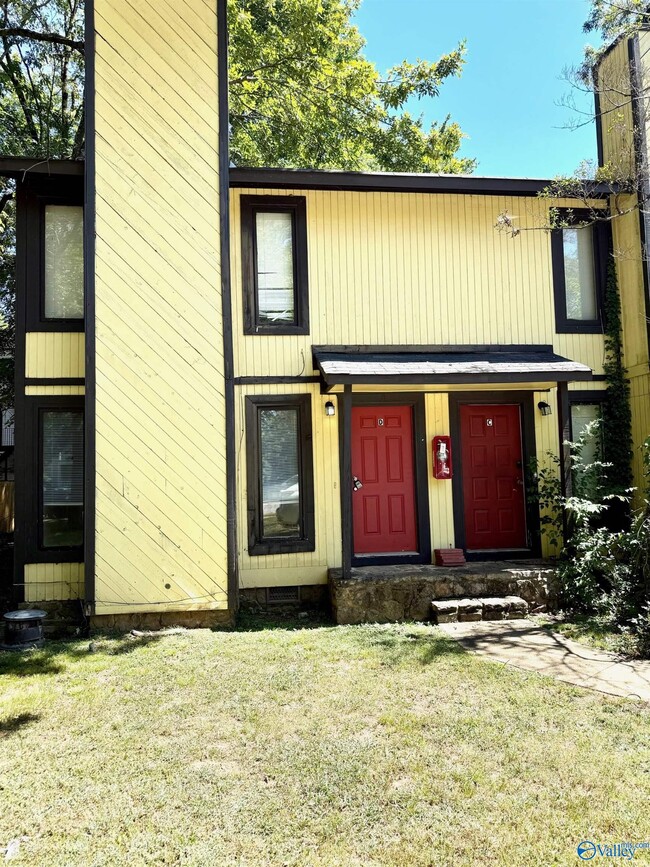 Building Photo - 9015 Mahogany Row SE