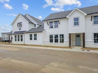 Building Photo - 9536 Thorncrown Ln