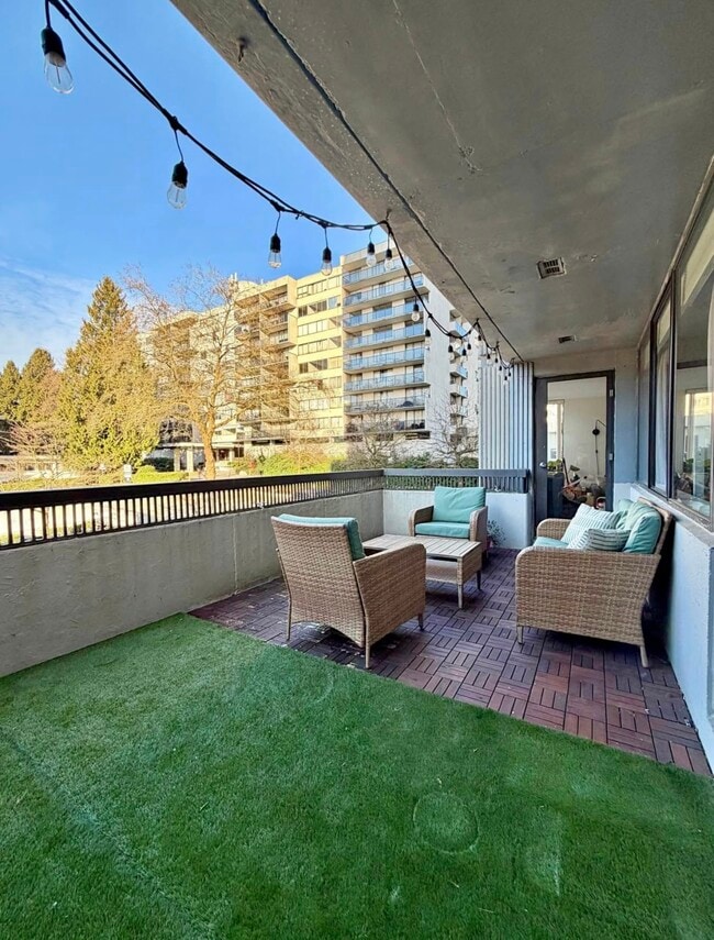 Building Photo - 9280 Salish Ct