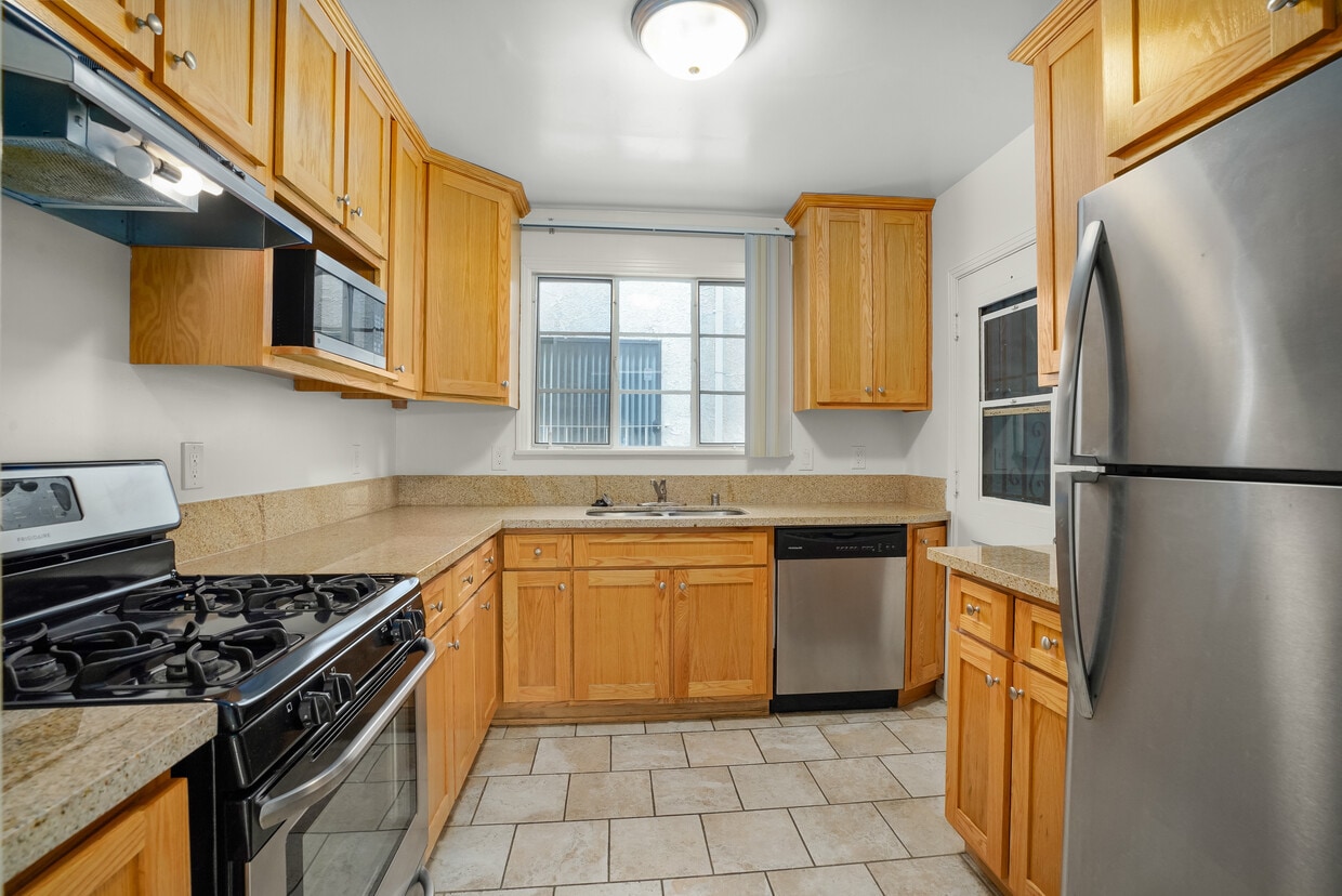 Westwood Garden Apartments in Los Angeles, CA Westside Rentals