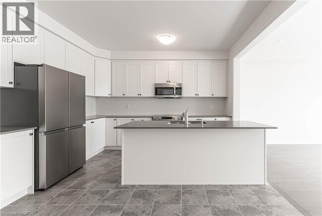 Building Photo - 32 Blain Dr