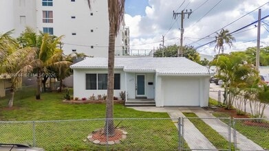 Building Photo - 517 S 19th Ave