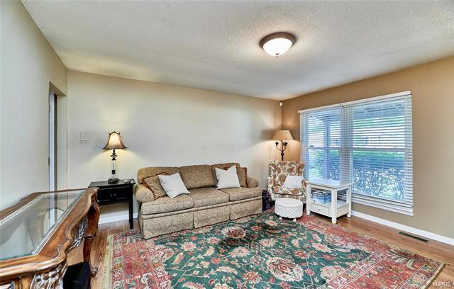 Foto del edificio - 708 Whitewillow Ln