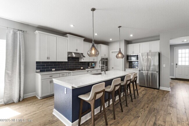 Building Photo - 205 Willow Crk Ct
