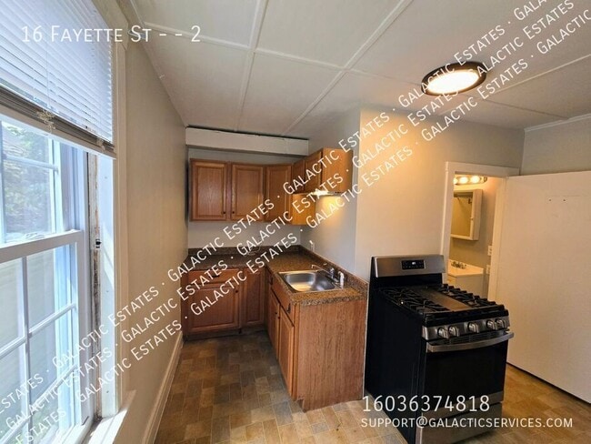 Building Photo - 16 Fayette St