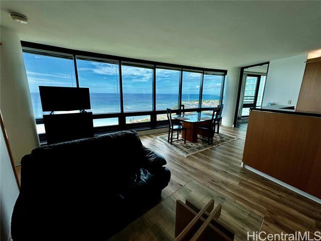 Foto del edificio - 1330 Ala Moana Blvd