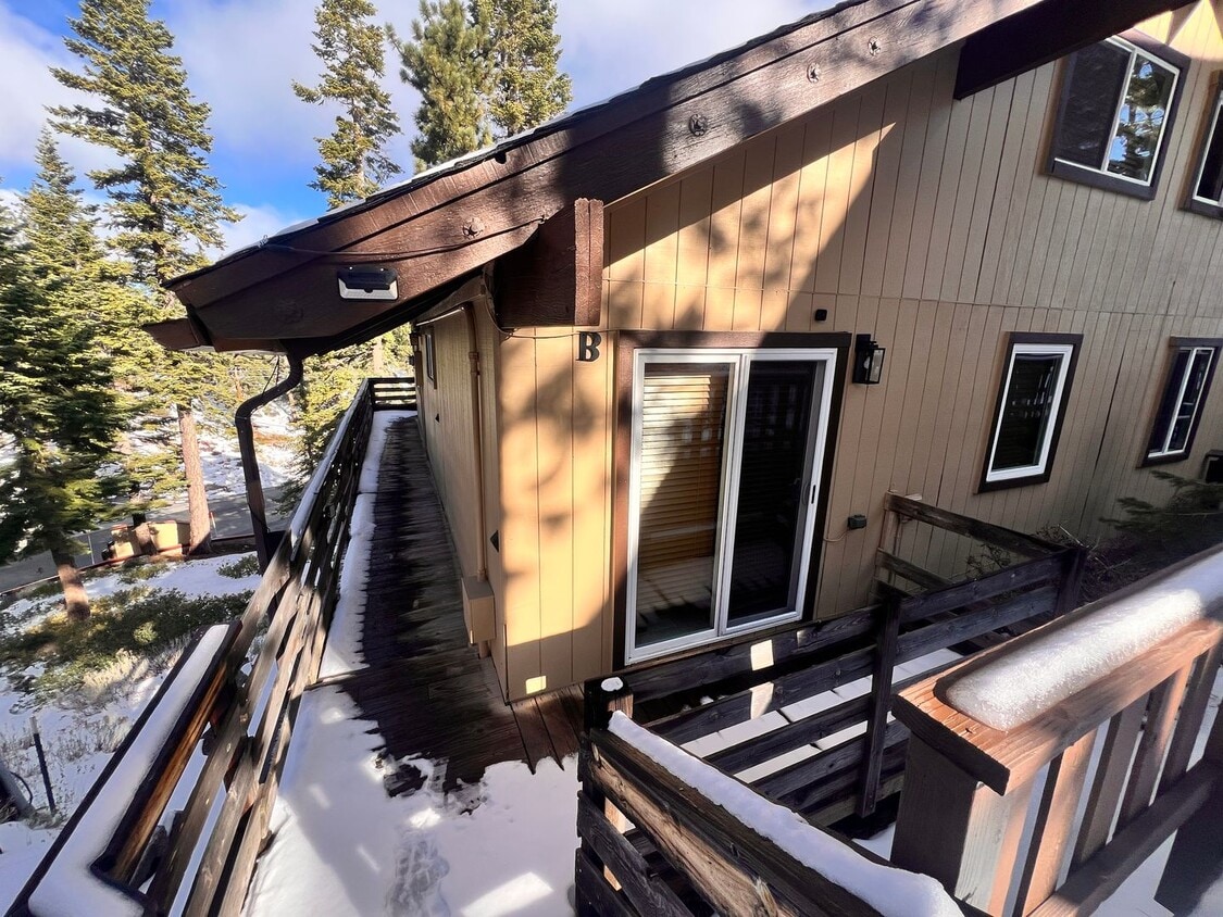 Primary Photo - Fully Furnished Rental