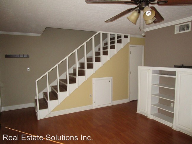 Building Photo - 550 Woodland Hills Pl