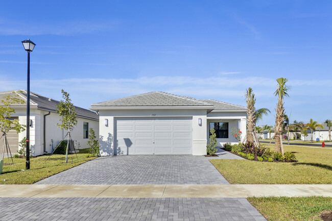 Building Photo - 11567 SW Oceanfront Ct