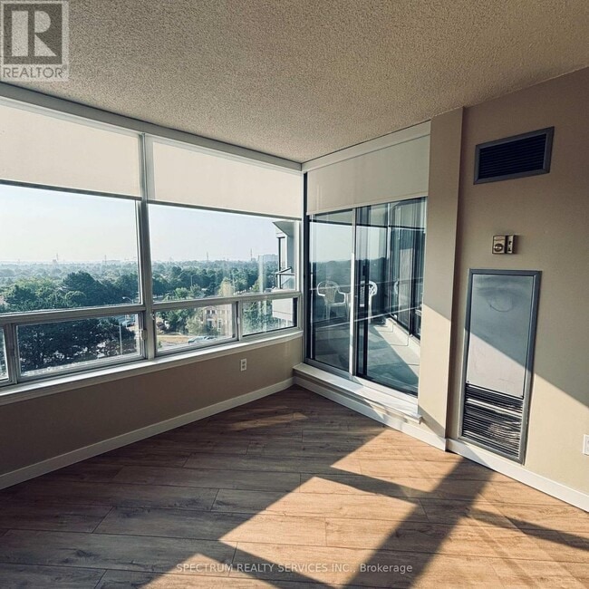 Building Photo - 350-350 Alton Towers Cir