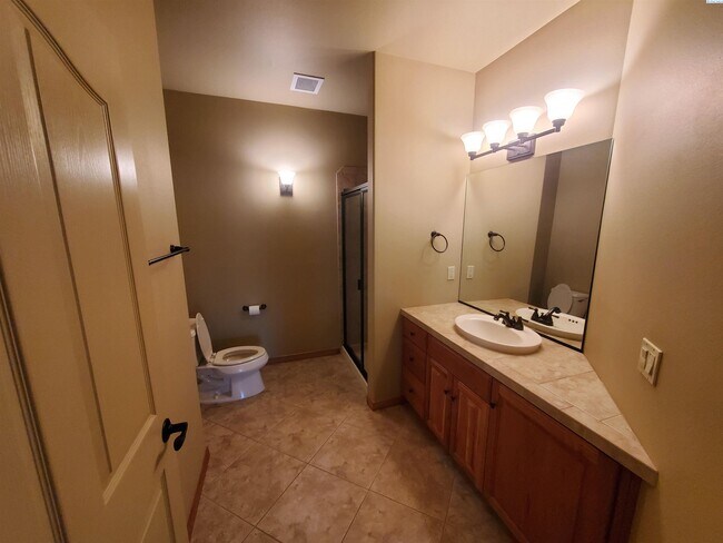 Foto del edificio - Riverwalk Village Condos, Luxury living