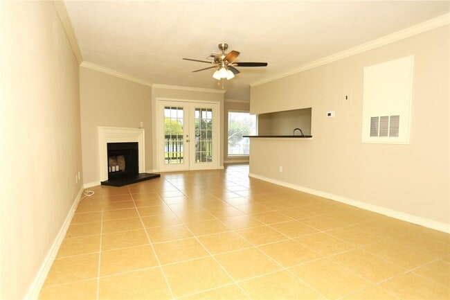 Building Photo - 418 Garland Dr