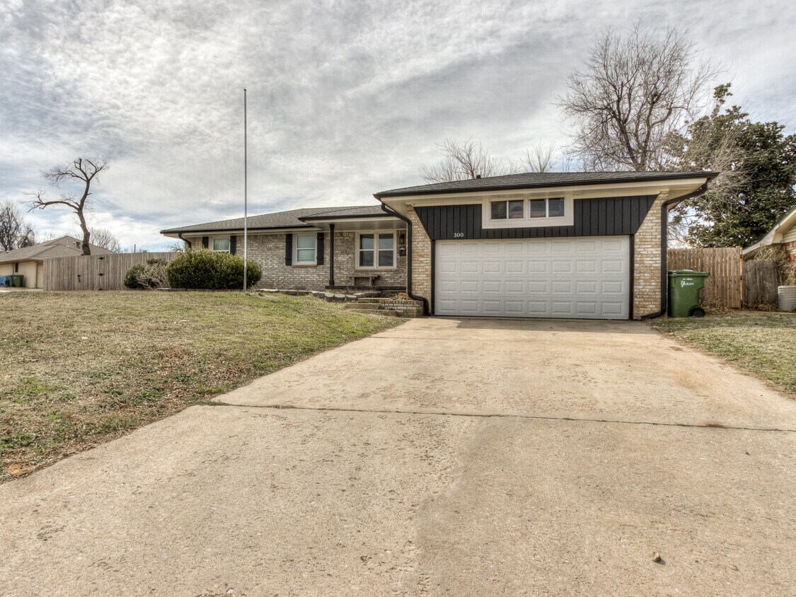 300 Yukon Ave, Yukon, OK 73099 House Rental in Yukon, OK