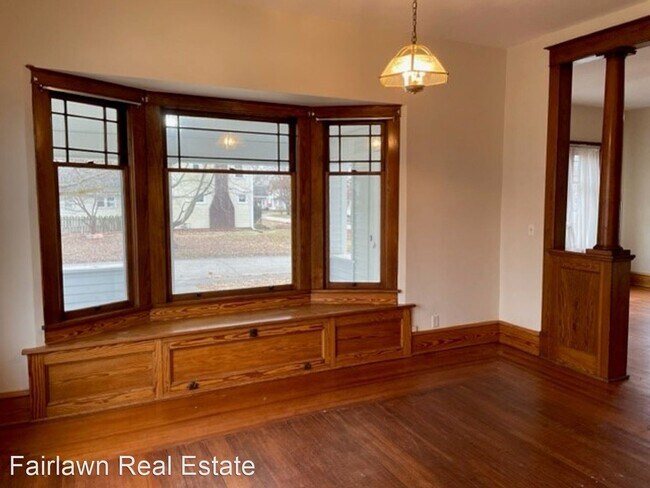 Foto del edificio - 3 br, 2 bath House - 205 E High St