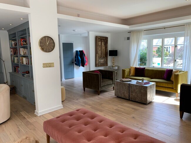 Foto del edificio - 4214 50th St NW