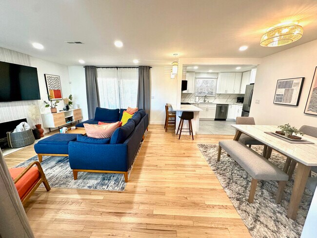 Foto del edificio - 13505 Wilkie Ave