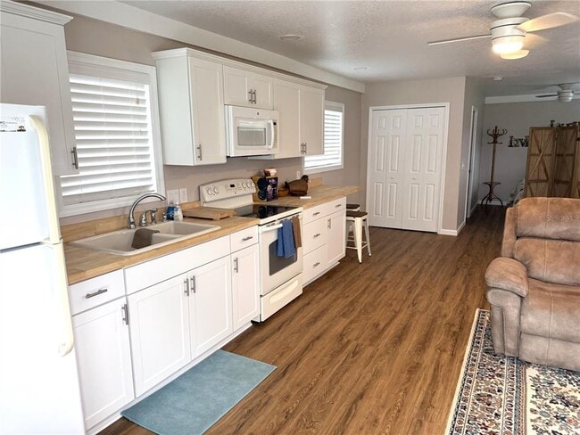 Building Photo - 1470 Nestor Ct