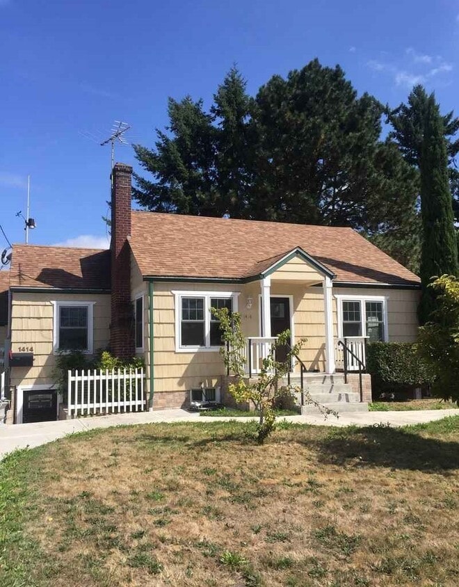 Primary Photo - 1414 NE 109th Ave