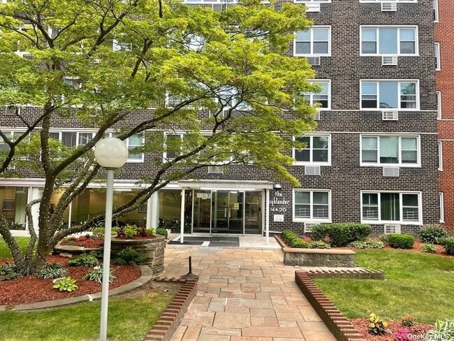 Building Photo - 164-20 Highland Ave