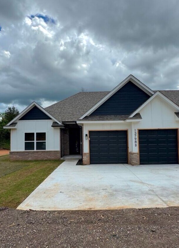 Foto principal - 13798 SE 29th