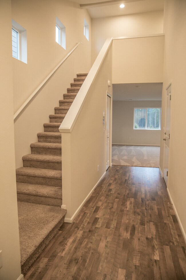 Foto del edificio - Lacey, 4 bedroom, 2.5 bath home.