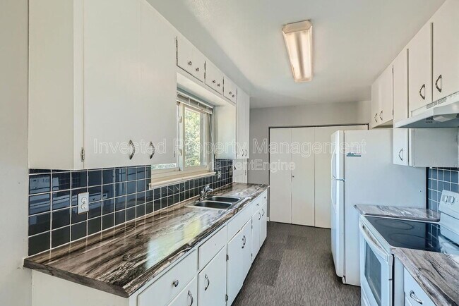 Foto del edificio - 1060 S Decatur St