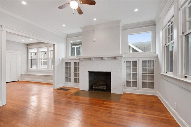 Building Photo - 1161 Monroe Dr NE