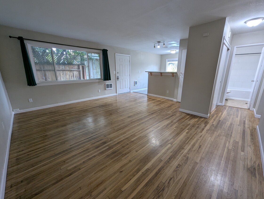 Living Room to Front Door - 1626 Southeast Lexington Street