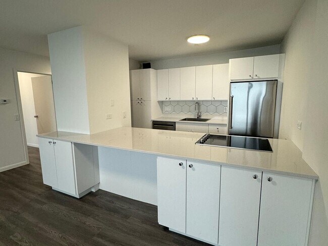 Foto del edificio - 2500 N Lakeview Ave