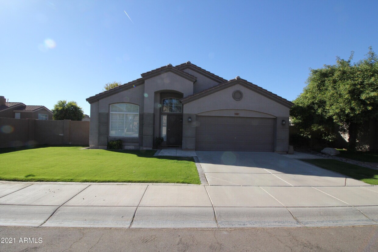 Foto principal - 3552 S Cosmos Dr