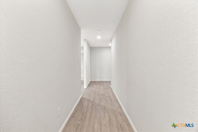 Building Photo - 5363 Fair Moon Dr