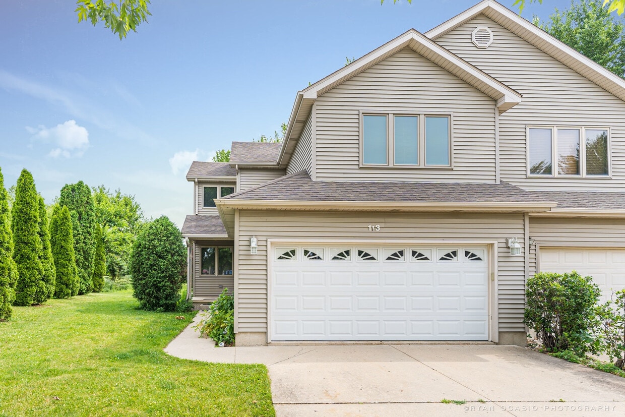 113 Andresen Ct Unit 113, DeKalb, IL 60115 Room for Rent in DeKalb