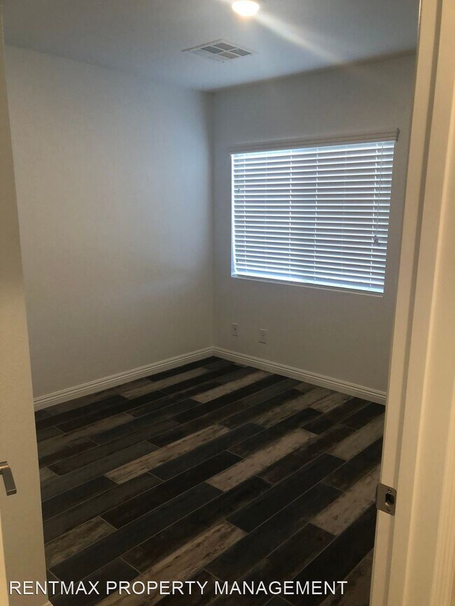 Building Photo - 3 br, 2 bath House - 363 N. 14TH ST  UNIT A