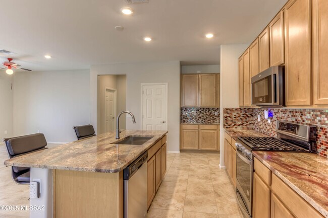 Building Photo - 8804 E Stone Meadow Cir