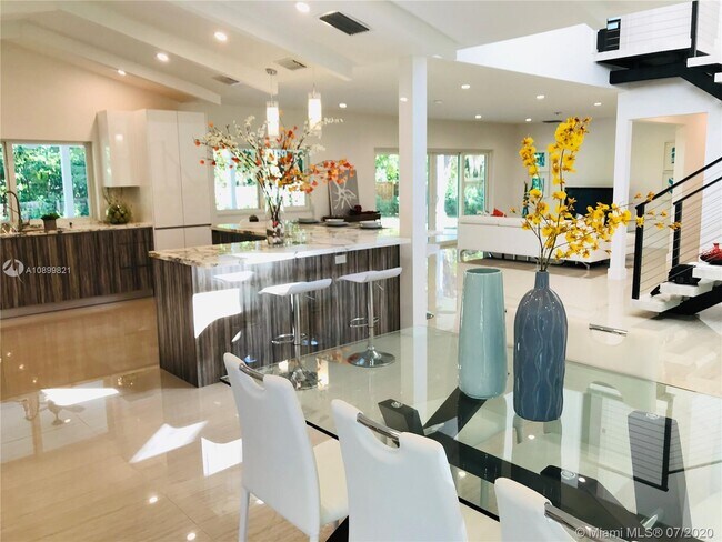 Foto del edificio - 6445 SW 135th Dr