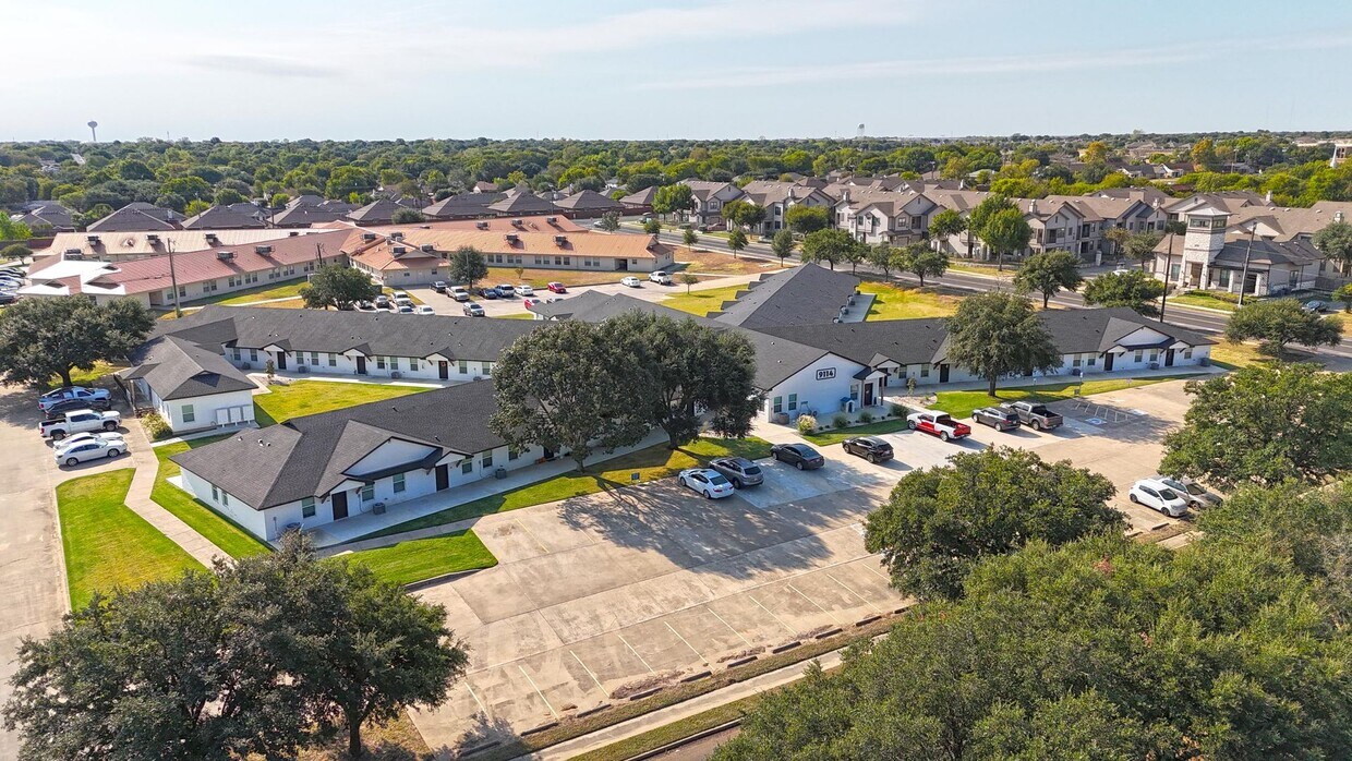 Primary Photo - 9114 Apartment Homes || Midway ISD || Wate...