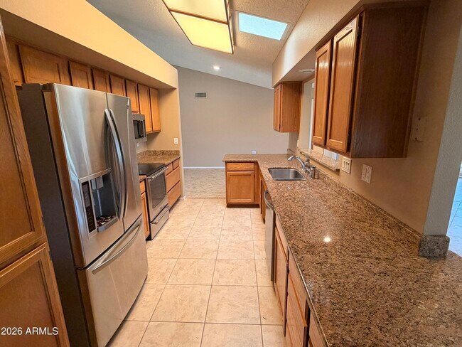 Foto del edificio - 14607 W Yosemite Dr