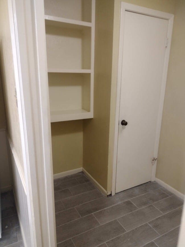 Building Photo - 402 S Wofford St