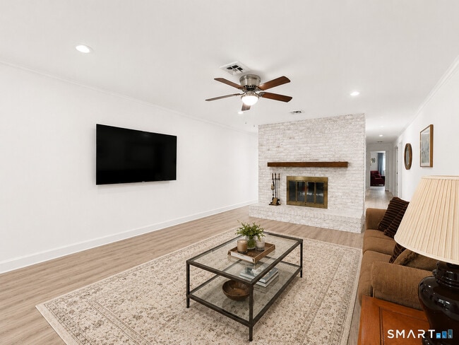 Building Photo - 29 Ledgebrook Dr