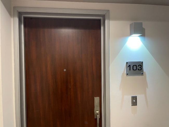 Foto del edificio - 1666 Greenfield Ave