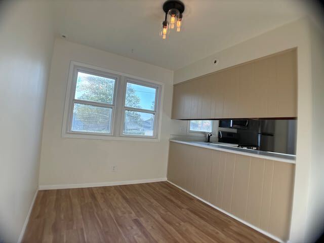 Building Photo - Large Duplex unit in Bartonville
