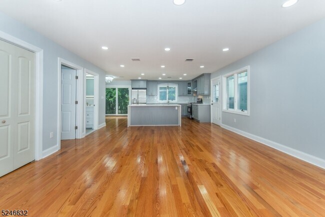 Building Photo - 42 Haverhill Ave