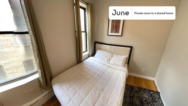 Foto del edificio - Private bedroom in 3 bed/1 bath Home