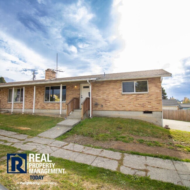Foto del edificio - Newly Remodeled Duplex In Tacoma!