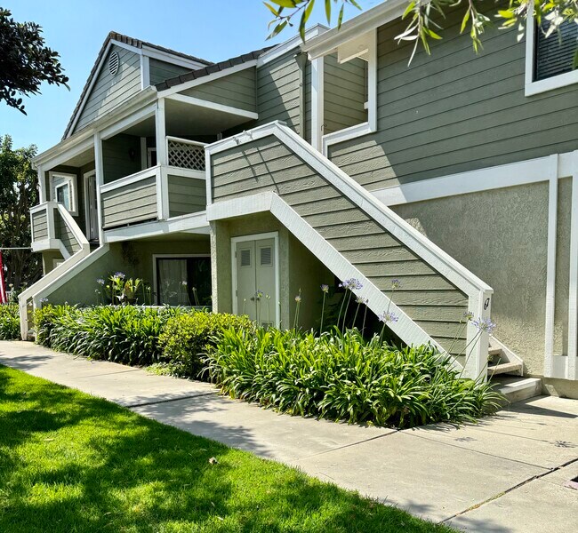 77 Cambria Ln Unit 77 Cambria Ln, Aliso Viejo, CA 92656 Condo for