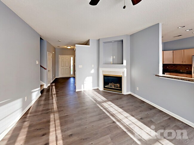 Foto del edificio - 3846 Tioga Ln