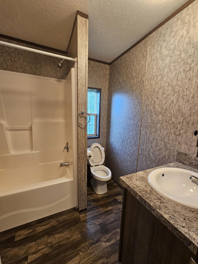 Foto del edificio - 8 Hillside Ln